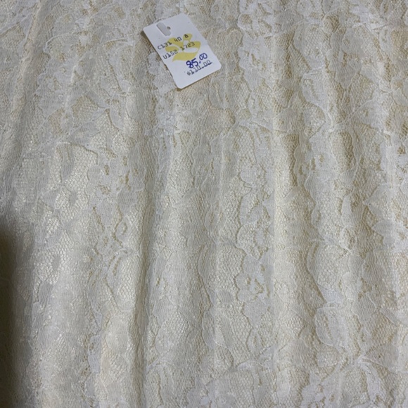 Ladies (new with tags) skirt with lace overlay - Picture 7 of 10